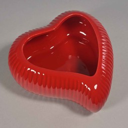Vaso in ceramica a forma di cuore 16,4x7 Cm / Rosso