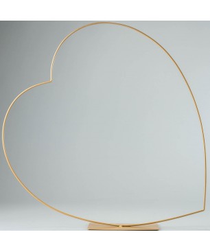 Cuore in metallo adagiato su base - Oro / 58 Cm