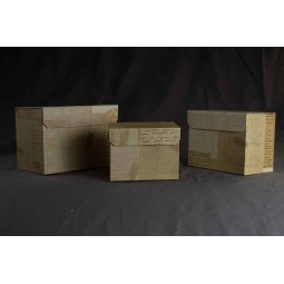 Scatole rettangolari con stampa oro Set 3 pezzi - 18x13x13,5 / 16x10,5x12,5 / 13,5x8x10,5 Cm