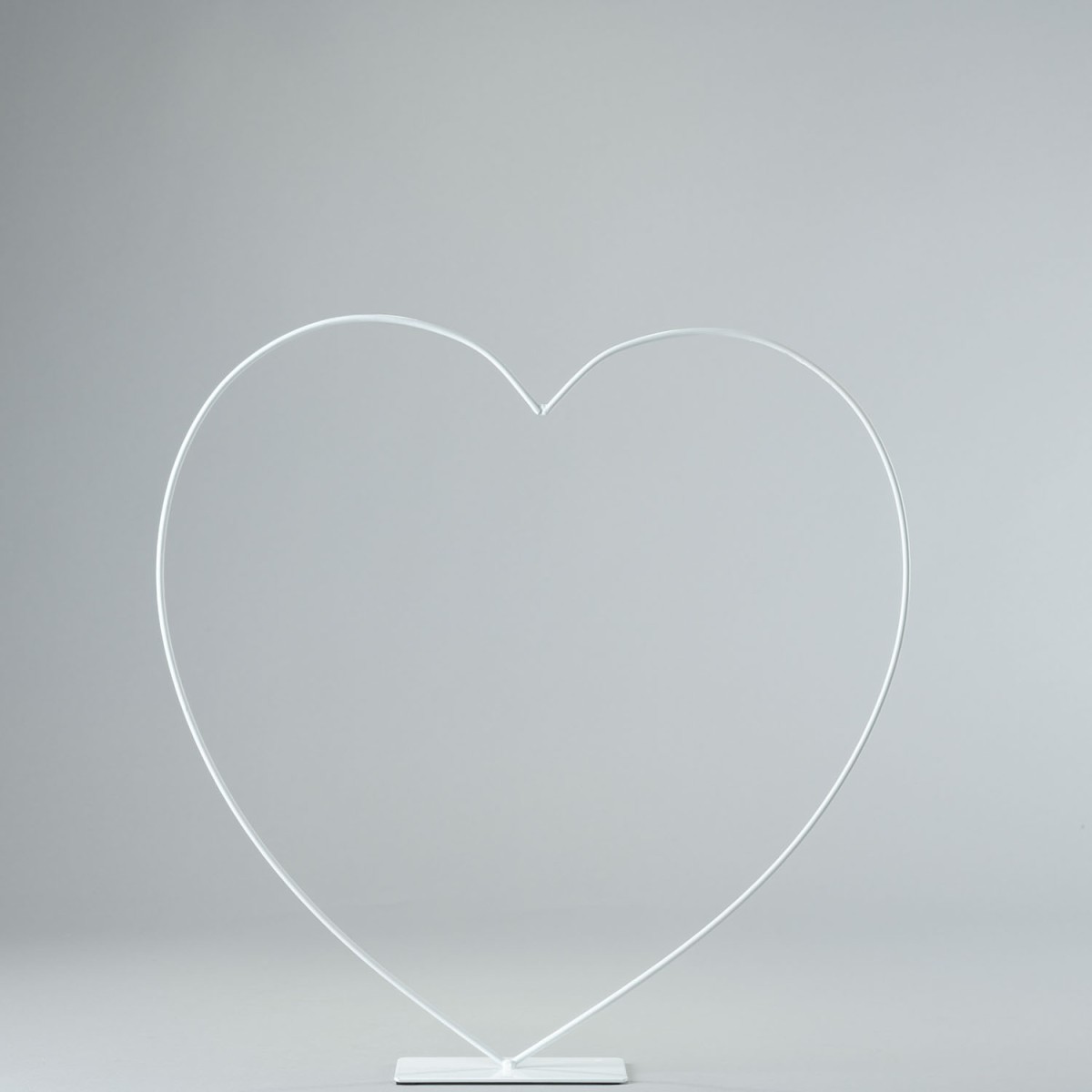 Cuore in metallo con base - Bianco / 39 Cm