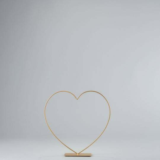 Cuore in metallo con base - Oro / 25 Cm