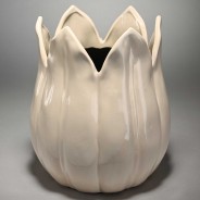 Vaso "Tulipano" color crema - D 19x23 Cm