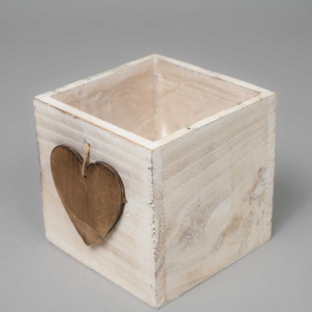 Cassetta decorativa in legno sbiancato con cuore –12x12x12 cm