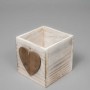 Cassetta decorativa in legno sbiancato con cuore –10x10x10 cm